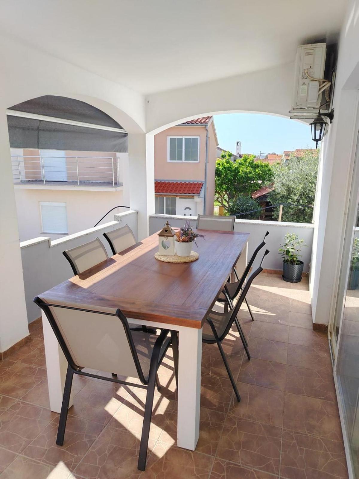 Apartment Flowers Bibinje Dış mekan fotoğraf